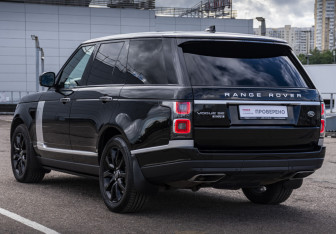 Подержанный автомобиль Land Rover Range Rover 2018 года (7 фото)