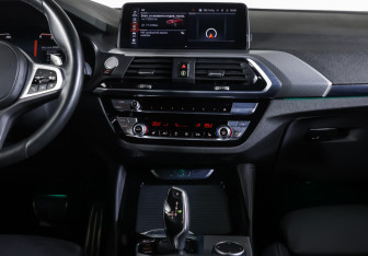 Подержанный автомобиль BMW X4 2020 года (14 фото)