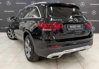 Подержанный автомобиль Mercedes-Benz GLC Coupe 2020 года (7 фото)