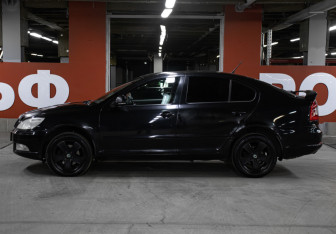 Подержанный автомобиль Skoda Octavia Liftback 2012 года (8 фото)