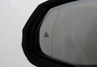 Подержанный автомобиль BMW X2 2024 года (18 фото)