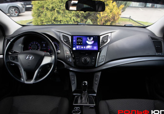 Подержанный автомобиль Hyundai i40 Sedan 2015 года (11 фото)