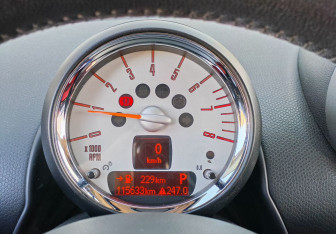 Подержанный автомобиль MINI Countryman 2011 года (14 фото)