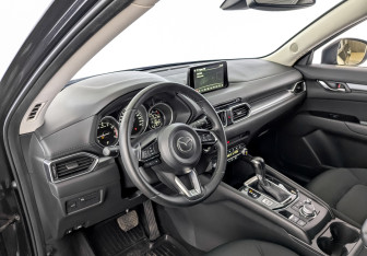 Подержанный автомобиль Mazda CX-5 2021 года (16 фото)