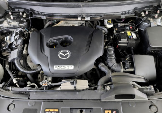 Подержанный автомобиль Mazda CX-9 2018 года (9 фото)