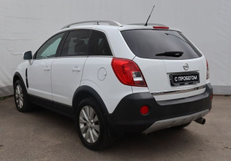 Подержанный автомобиль Opel Antara 2015 года (6 фото)