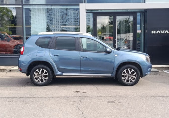 Подержанный автомобиль Nissan Terrano 2014 года (4 фото)