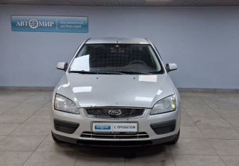 Подержанный автомобиль Ford Focus Sedan 2006 года (2 фото)