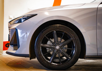 Подержанный автомобиль Changan UNI-V 2024 года (34 фото)