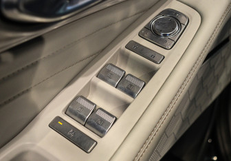 Подержанный автомобиль GAC GS8 2023 года (11 фото)