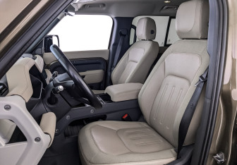 Подержанный автомобиль Land Rover Defender Suv 2021 года (20 фото)