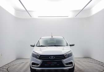 Подержанный автомобиль LADA (ВАЗ) Vesta Sedan 2021 года (2 фото)