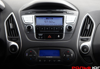 Подержанный автомобиль Hyundai ix35 2012 года (13 фото)