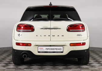 Подержанный автомобиль MINI Clubman Wagon 2021 года (6 фото)