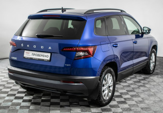 Подержанный автомобиль Skoda Karoq 2021 года (5 фото)