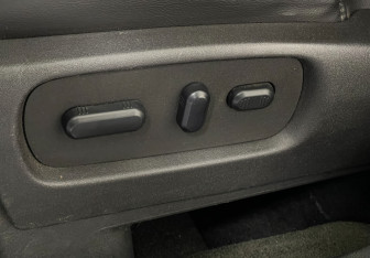 Подержанный автомобиль Ford Explorer 2013 года (16 фото)