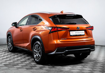 Подержанный автомобиль Lexus NX 2019 года (7 фото)