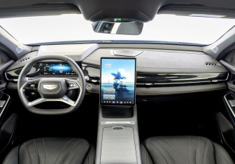 Подержанный автомобиль Geely Preface 2024 года (14 фото)