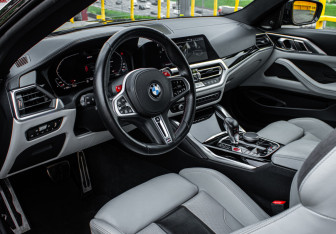 Подержанный автомобиль BMW M4 Coupe 2020 года (14 фото)