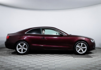 Подержанный автомобиль Audi A5 Coupe 2013 года (4 фото)