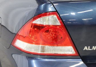 Подержанный автомобиль Nissan Almera Classic 2007 года (18 фото)