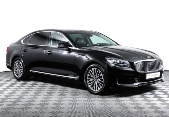 Подержанный автомобиль Kia K900 2019 года (3 фото)