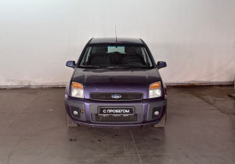Подержанный автомобиль Ford Fusion 2007 года (2 фото)