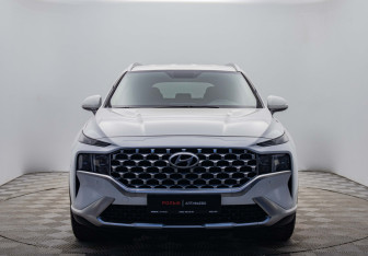 Подержанный автомобиль Hyundai Santa Fe 2022 года (8 фото)