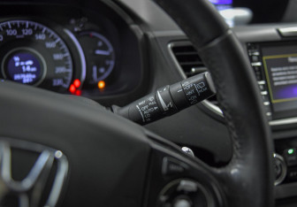 Подержанный автомобиль Honda CR-V 2017 года (8 фото)