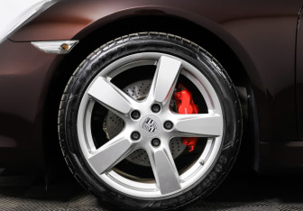 Подержанный автомобиль Porsche Cayman 2016 года (28 фото)