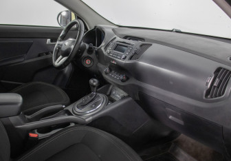 Подержанный автомобиль Kia Sportage 2014 года (9 фото)