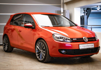Подержанный автомобиль Volkswagen Golf Hatchback 2011 года (3 фото)