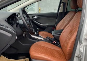 Подержанный автомобиль Ford Focus Sedan 2012 года (17 фото)