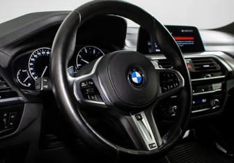 Подержанный автомобиль BMW X4 2020 года (13 фото)