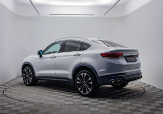 Подержанный автомобиль Geely Tugella 2022 года (7 фото)