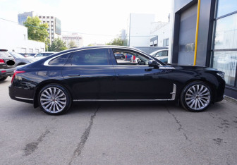 Подержанный автомобиль Hongqi H9 2023 года (4 фото)