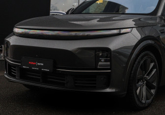 Подержанный автомобиль LiXiang L7 2023 года (22 фото)