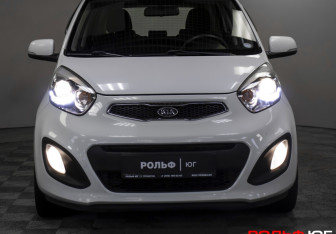 Подержанный автомобиль Kia Picanto 2012 года (18 фото)