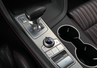 Подержанный автомобиль Genesis G70 2020 года (20 фото)
