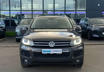 Подержанный автомобиль Volkswagen Touareg 2011 года (2 фото)