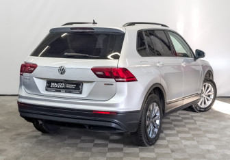 Подержанный автомобиль Volkswagen Tiguan 2020 года (5 фото)