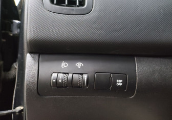 Подержанный автомобиль Kia Ceed Hatchback 2009 года (18 фото)