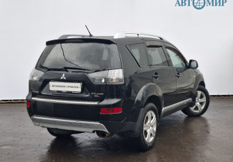Подержанный автомобиль Mitsubishi Outlander 2008 года (5 фото)
