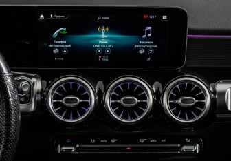 Подержанный автомобиль Mercedes-Benz GLB 2020 года (13 фото)