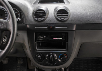 Подержанный автомобиль Chevrolet Lacetti Hatchback 2010 года (15 фото)