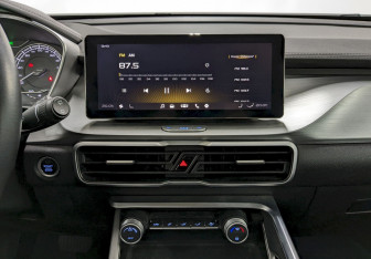 Подержанный автомобиль Geely Coolray 2022 года (23 фото)