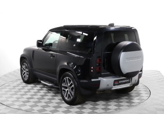 Подержанный автомобиль Land Rover Defender Suv 2021 года (7 фото)
