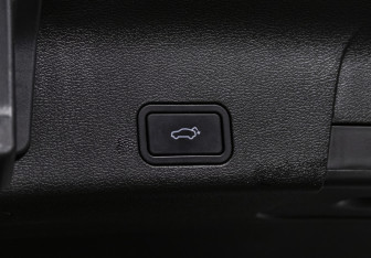 Подержанный автомобиль Geely Atlas Pro 2022 года (20 фото)