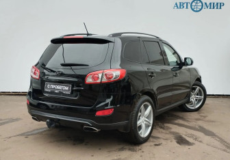 Подержанный автомобиль Hyundai Santa Fe 2011 года (5 фото)