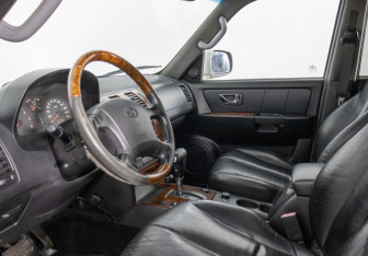 Подержанный автомобиль Hyundai Terracan 2004 года (10 фото)